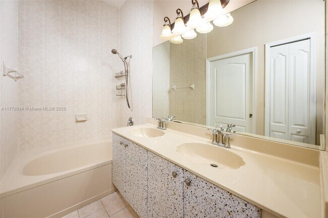 Building Photo - 4435 SW 160th Ave