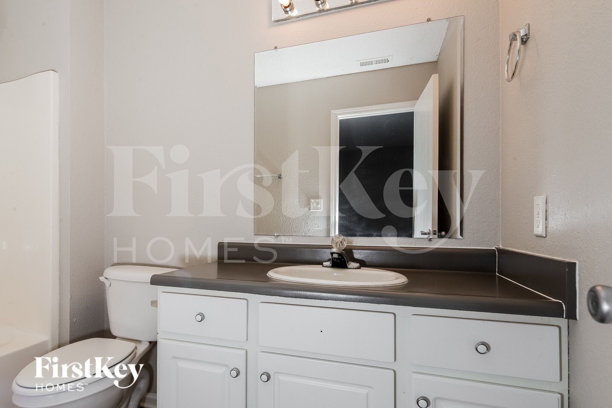 Building Photo - 4511 Brookmeadow Dr