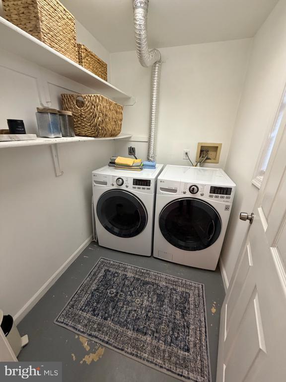 Building Photo - 281 Tall Oak Dr