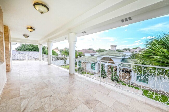 Building Photo - 314 Bordeaux Dr