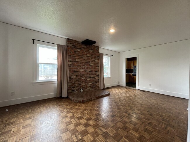 Building Photo - Character-Filled 2-Bedroom Home with Vintage Charm & Bright Living Spaces