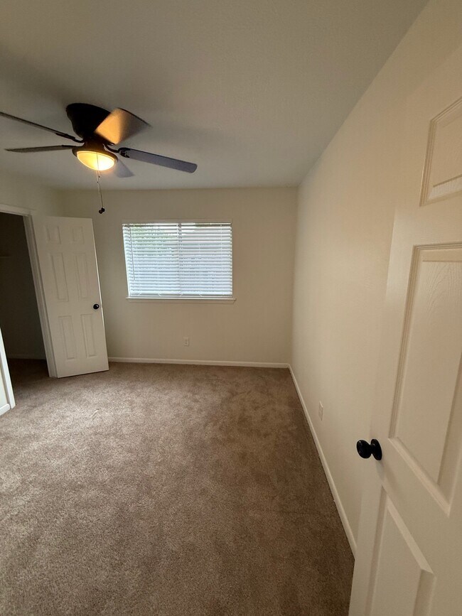Building Photo - 3910 Vintage Valley Dr