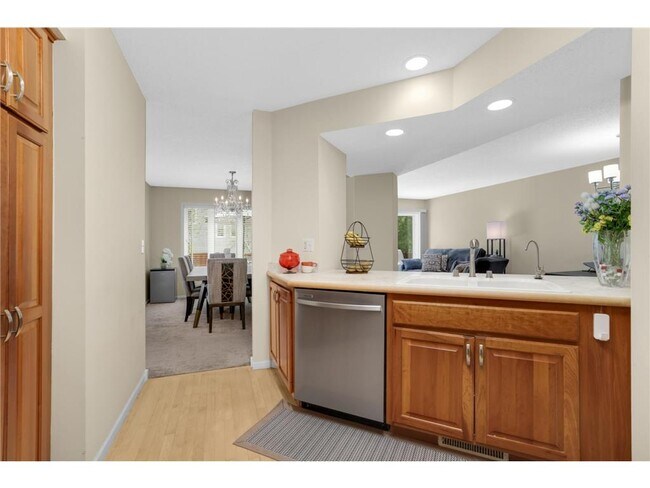 Building Photo - 15765 25th Pl N
