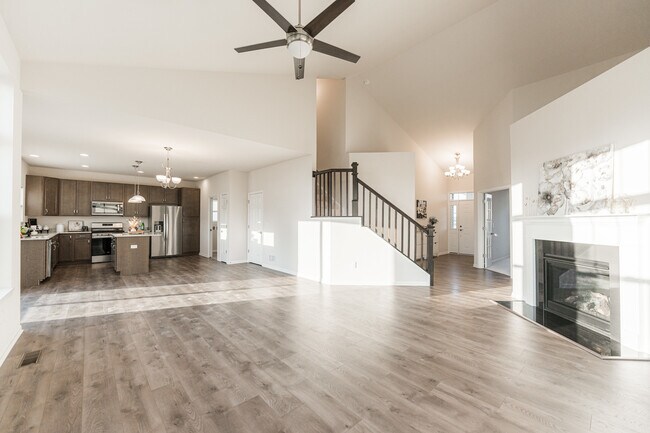 Building Photo - 1125 Juniper Dr