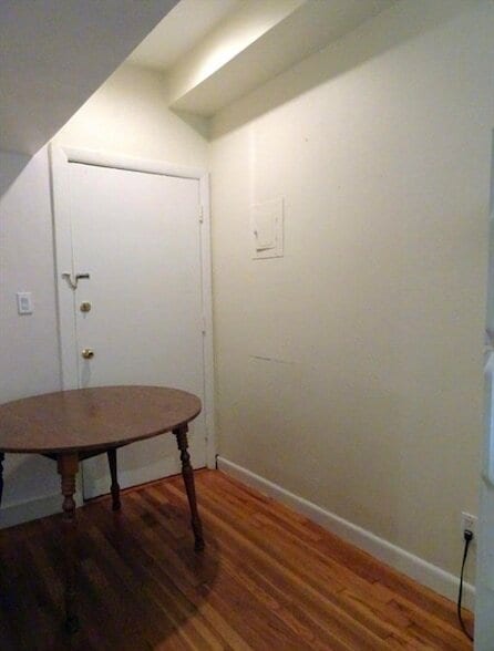 Building Photo - 15 University Rd