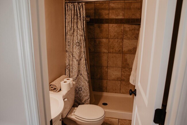 Building Photo - 1004 Beech Bend Dr