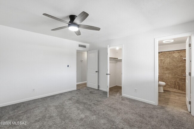 Building Photo - 6491 N Lena Way