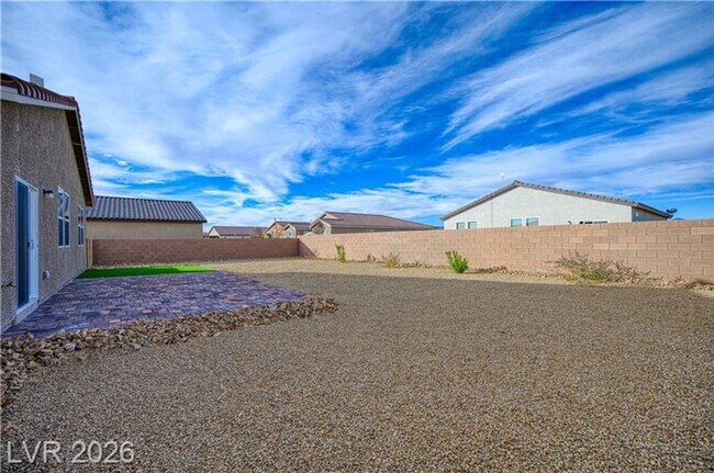 Building Photo - 3602 E Umatilla Ave