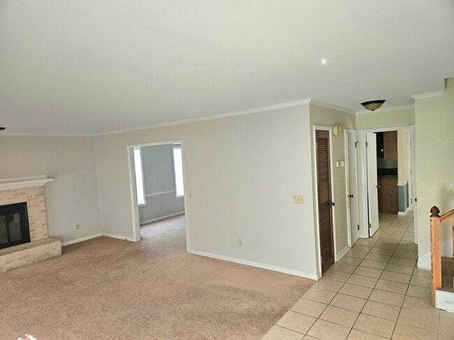 Building Photo - 100 Timberline Ct