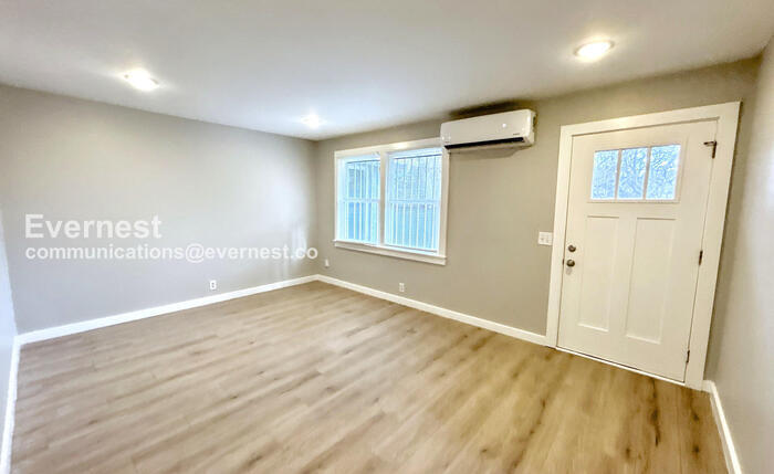 Building Photo - 1728 17th Ave N