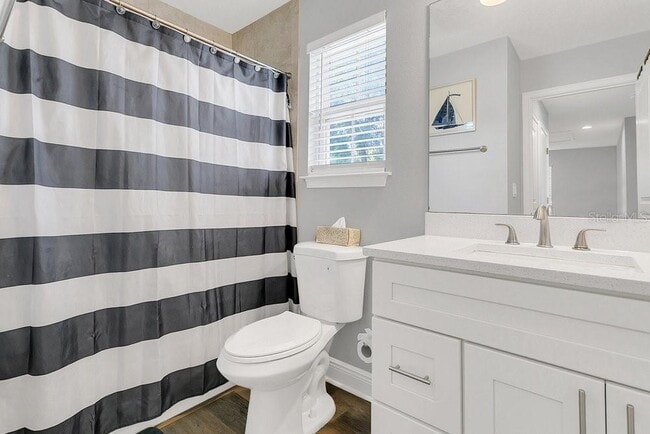 Building Photo - 50 W Esther St