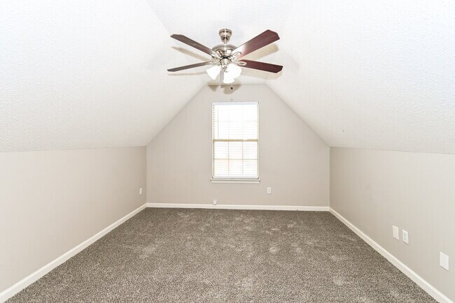 Building Photo - 7381 Peppermill Ln