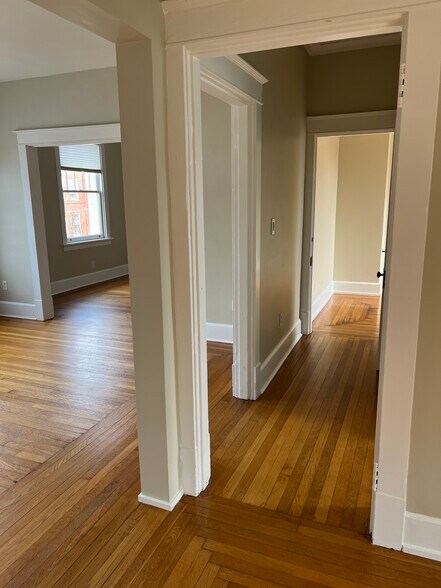 Building Photo - 601 Overton St