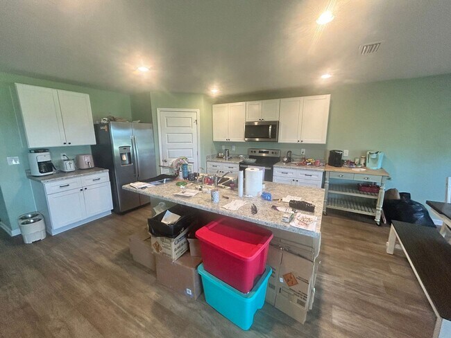 Building Photo - 5808 Tiagra Dr