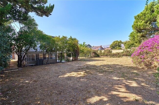 Building Photo - 750 N Northcape Ave