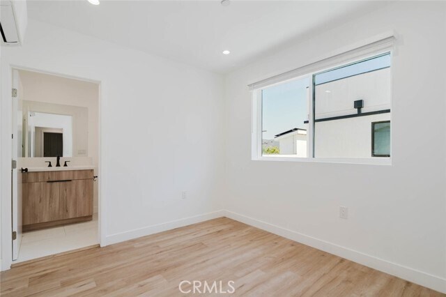 Building Photo - 5654 Cartwright Ave