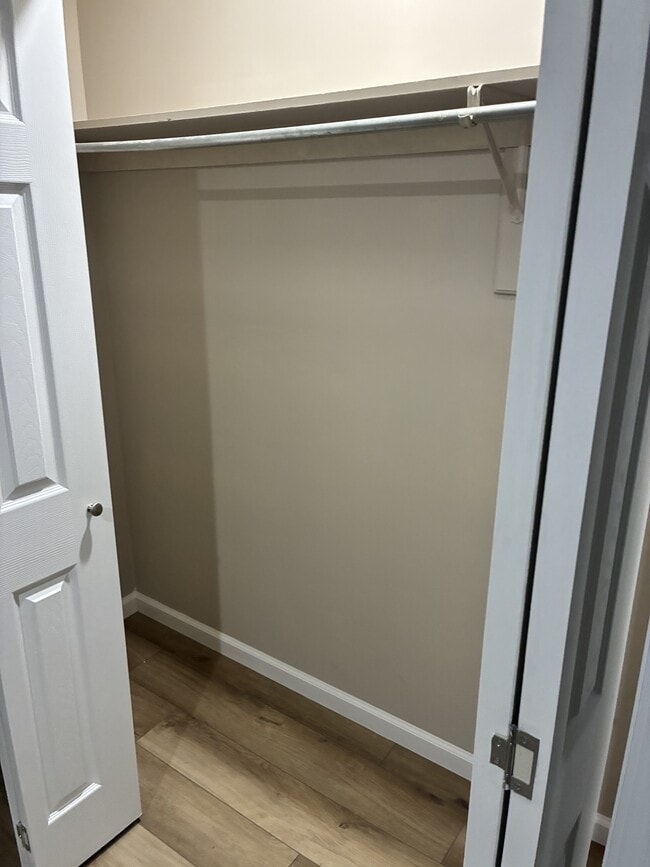 Building Photo - 101 Jewel Cove