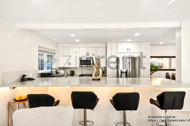 Building Photo - 19700 Blythe St