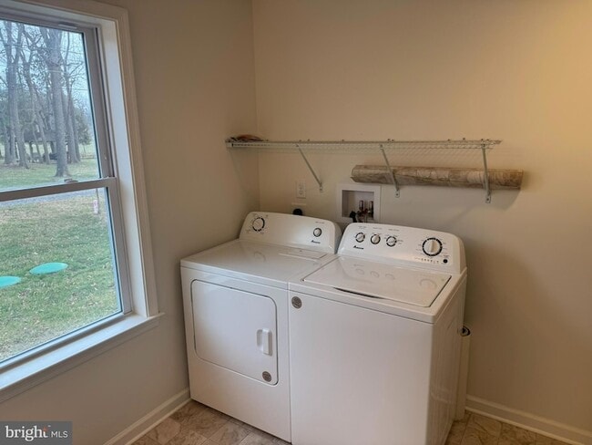 Building Photo - 80 Serenity Ln