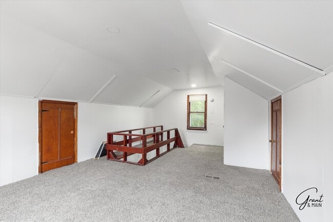 Building Photo - $1,200 - Bungalow