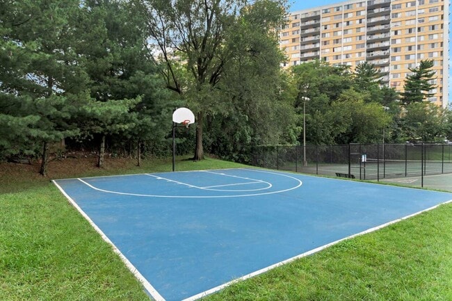 Building Photo - Excelsior Tower