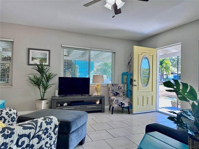 Building Photo - 5417 Jersey Ave S