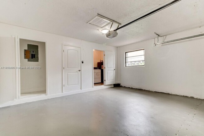 Building Photo - 14221 SW 106th Terrace