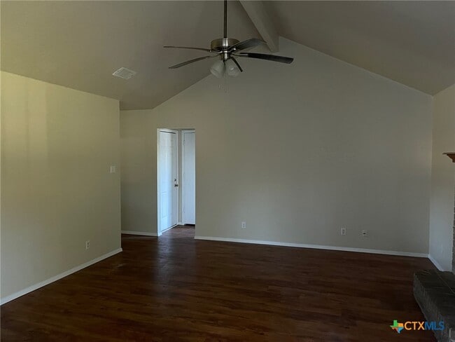 Building Photo - 2301 Timberline Dr