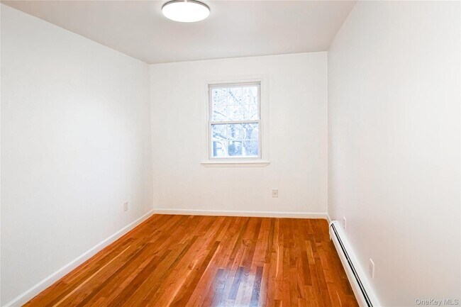 Building Photo - 212-23-212-16 16th Ave