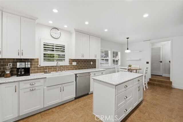 Building Photo - 598 Encino Vista Dr