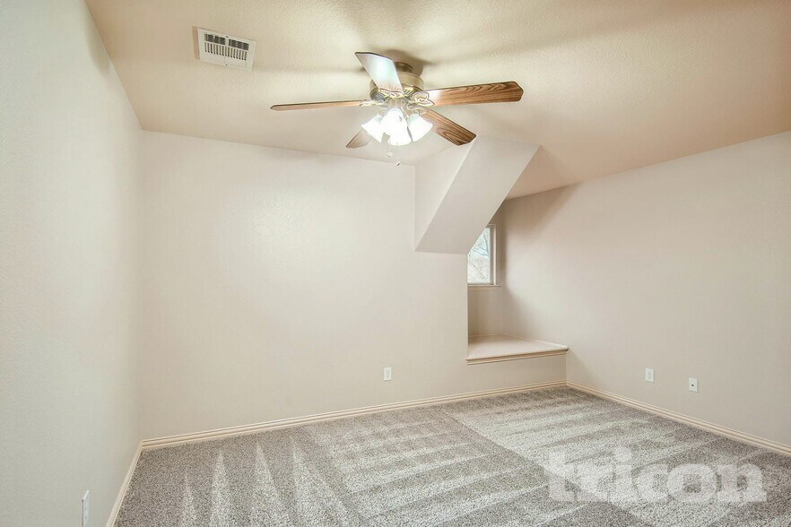 Building Photo - 10601 Waterview Pkwy