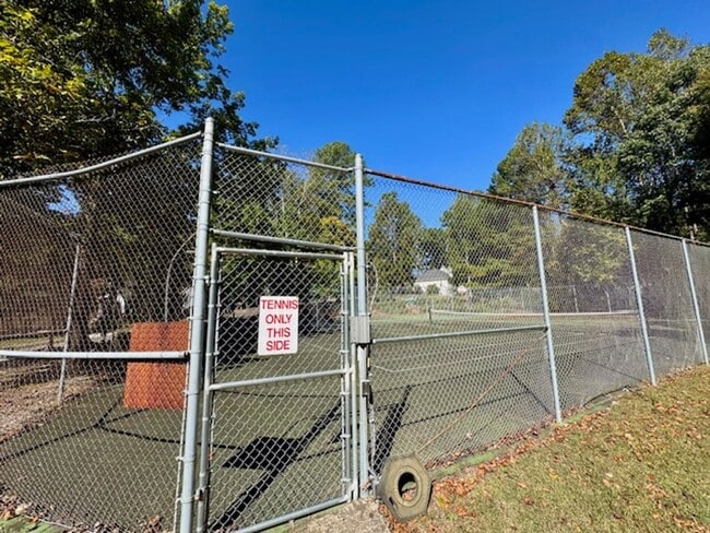 Building Photo - Elegant 2-Story Townhome with Sunroom & Luxury ensuite!