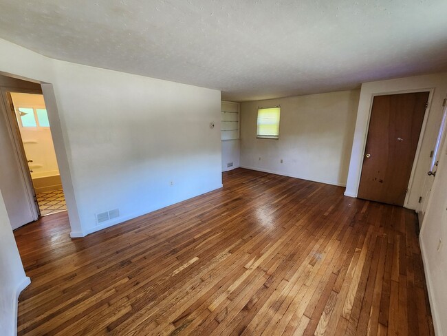 Building Photo - COMING SOON! This is a Lease-to-Own – Not ...
