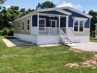 Building Photo - 2205 Martin Rd
