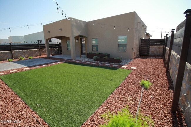 Building Photo - 509 Cedarwood Ave