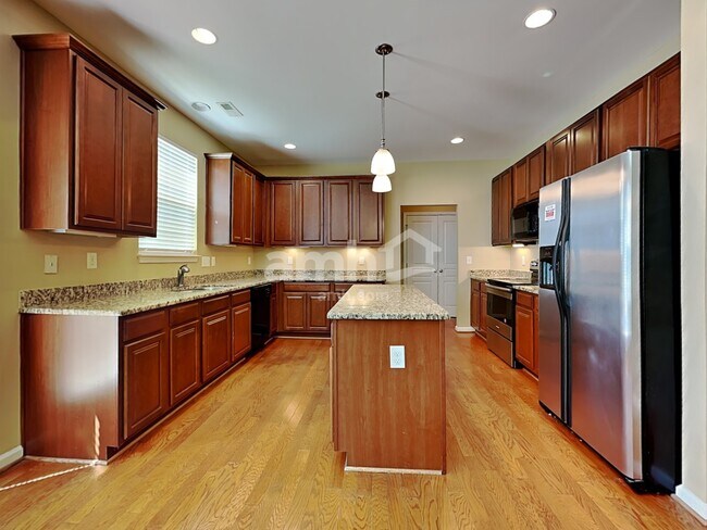 Building Photo - 1404 Manley Court