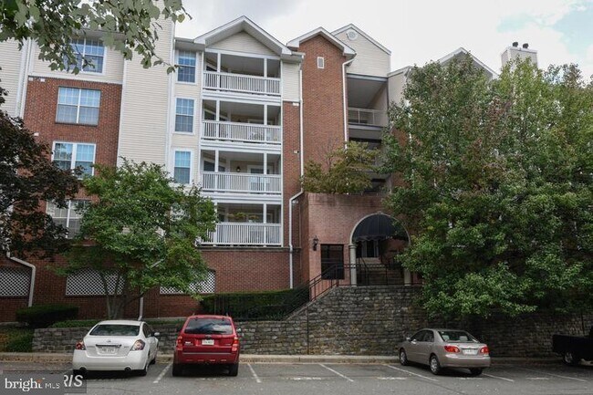 Building Photo - 1524 Lincoln Way