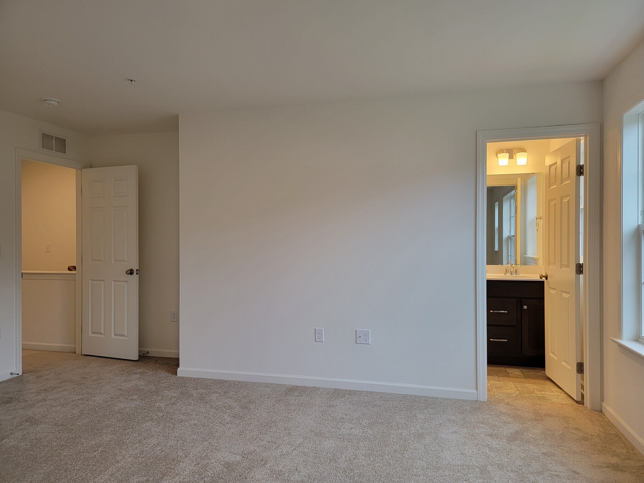 Building Photo - 2485 Artesian Way