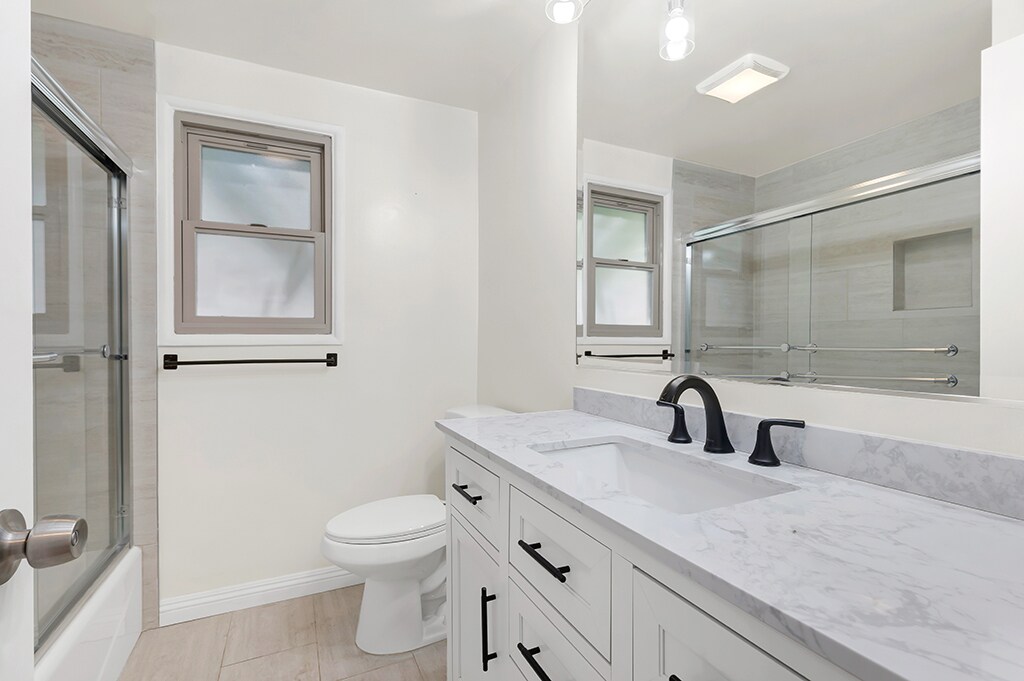 Building Photo - 4850 Excelente Dr