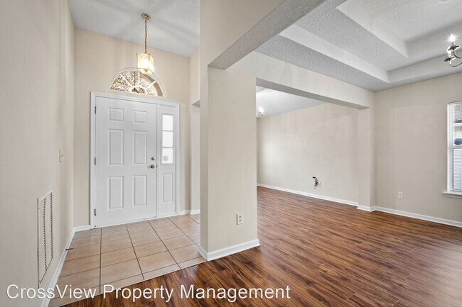 Building Photo - 4 br, 2 bath House - 708 Sharon Ct.