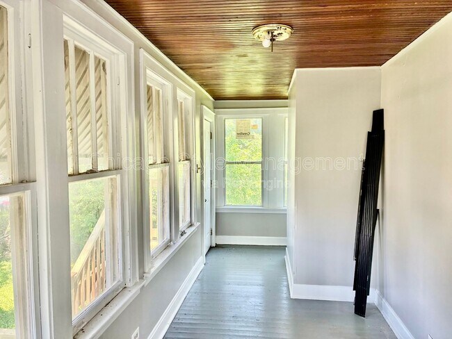 Building Photo - 12138 S Parnell Ave