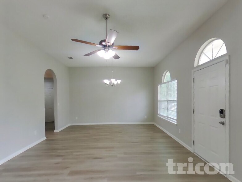 Building Photo - 8539 Shuter Ct