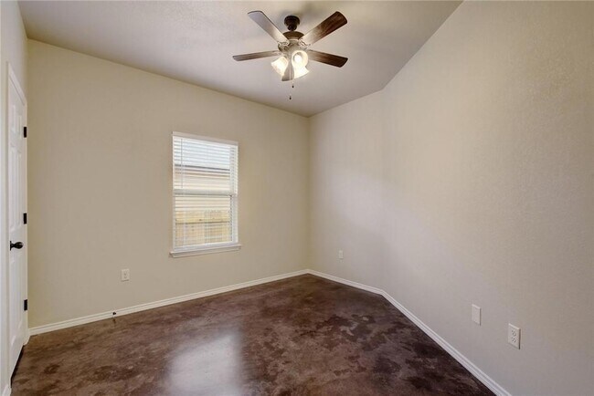 Building Photo - 467 Jack Rabbit Ln