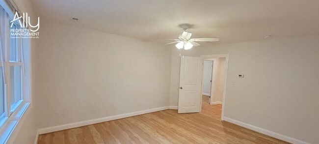 Building Photo - 290 Windfield Cir
