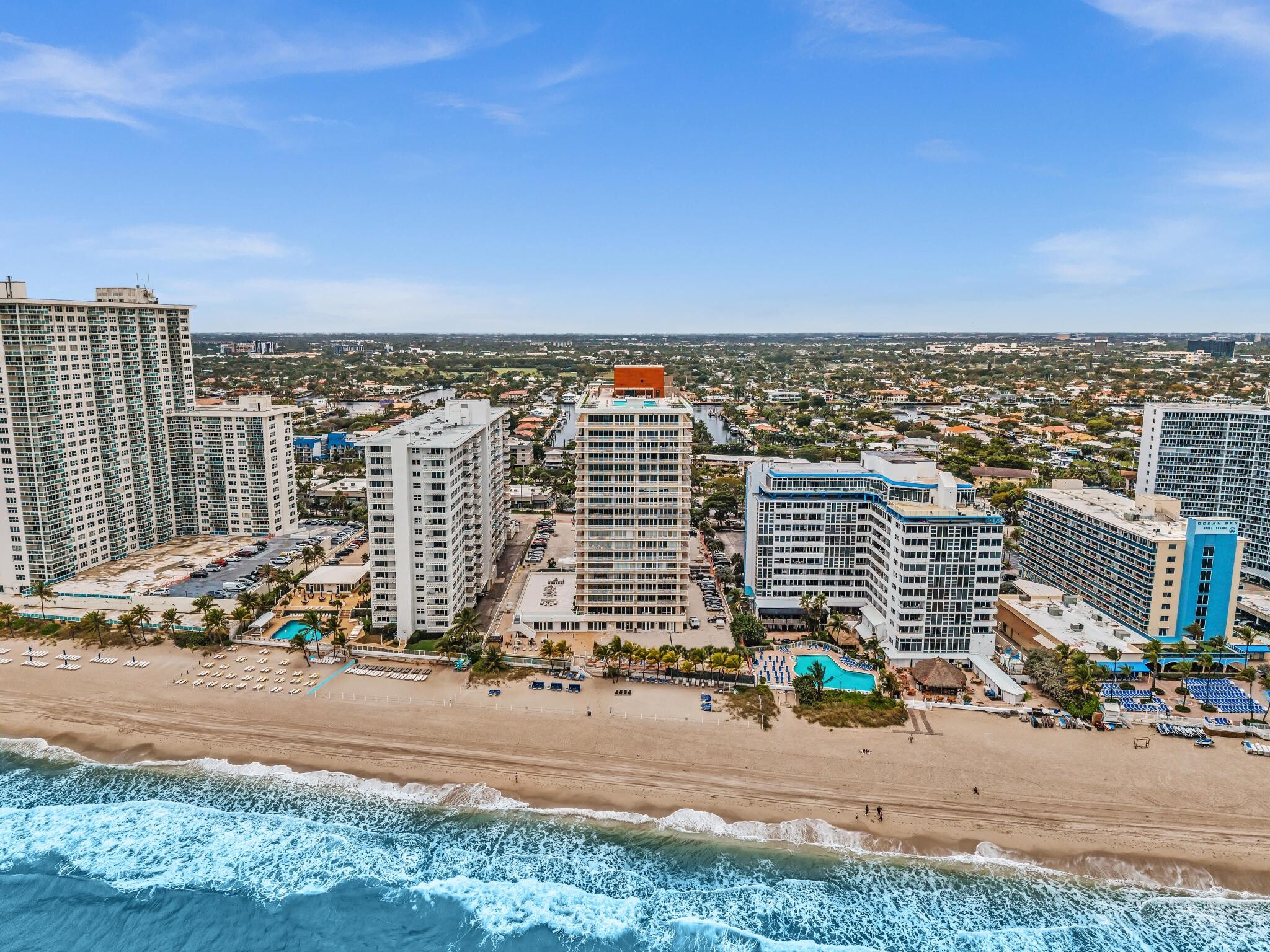 Building Photo - 4020 Galt Ocean Dr