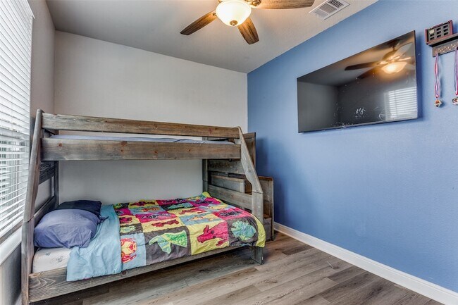 Building Photo - 1225 Bosque Ln