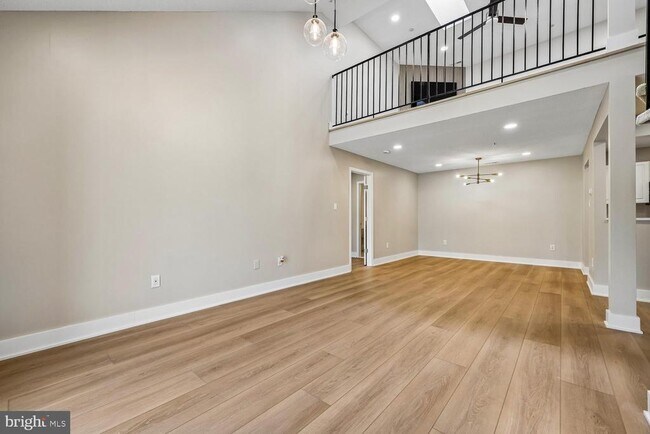 Building Photo - 12904 Churchill Ridge Cir