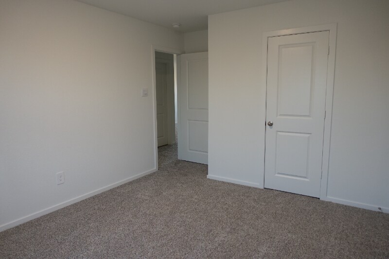 Building Photo - 3004 Fall Gold Ln