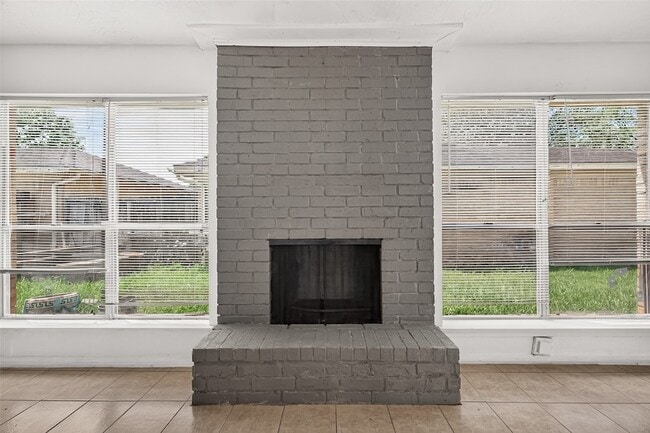 Building Photo - 2523 Creekway Cir