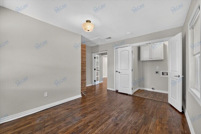 Building Photo - 4727 Wateka Dr